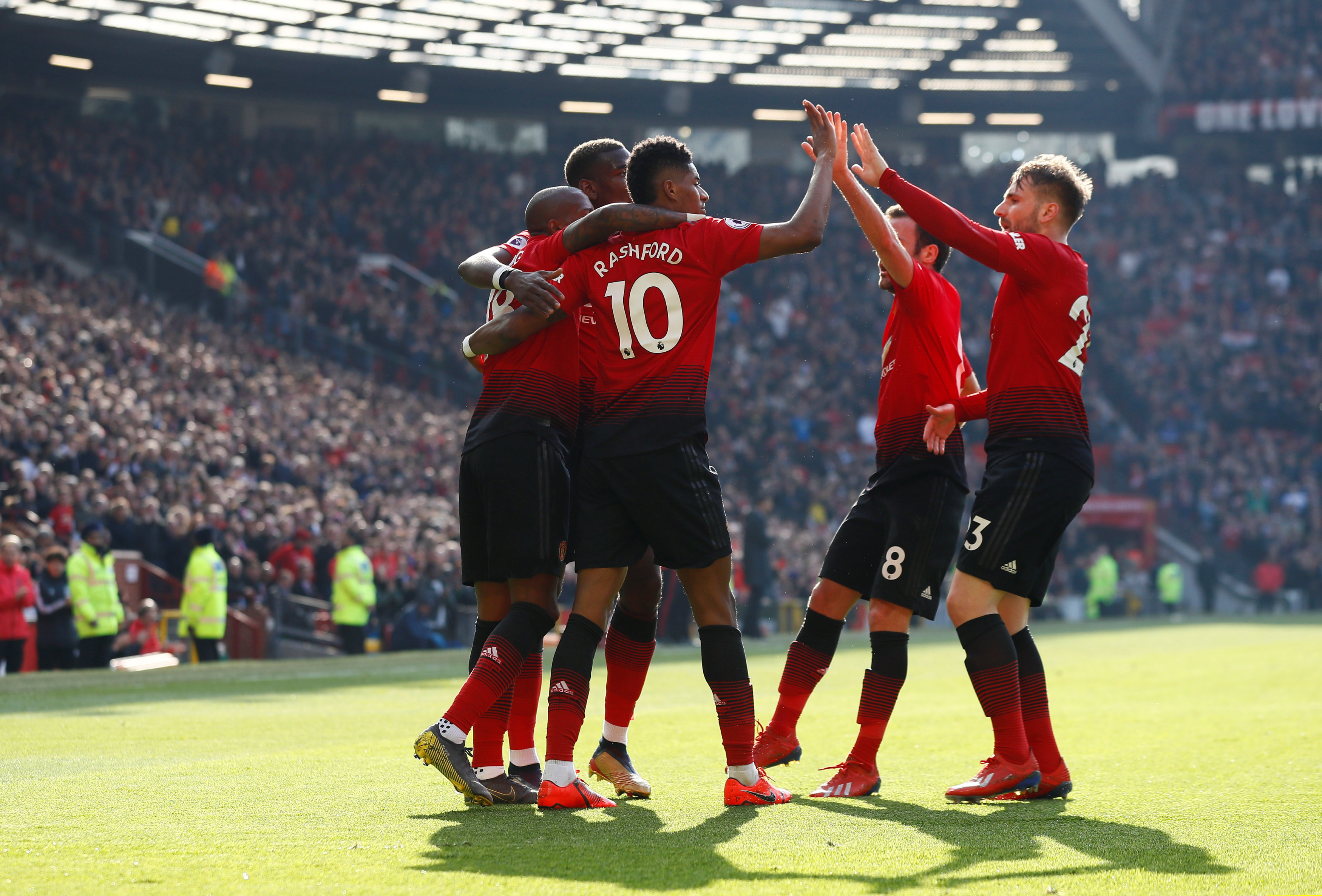 这都是足球 这都是足球